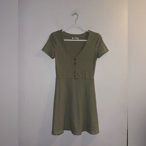 Lauren Taylor | Green Ribbed Dress